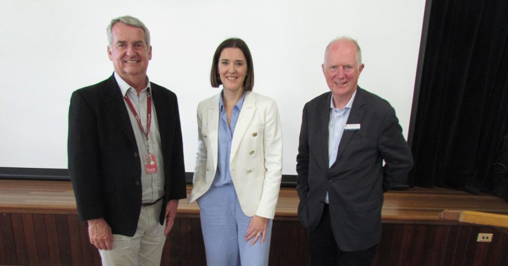 From left to right: Alan Milne (Skytrans); Rachel Yangoyan (QantasLink); Howard Collins (Transport for NSW).