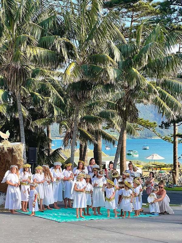 Christmas on Lord Howe Island - Christmas carols